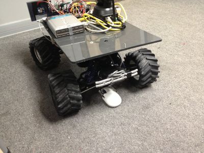 mouse_under_chassis.jpg